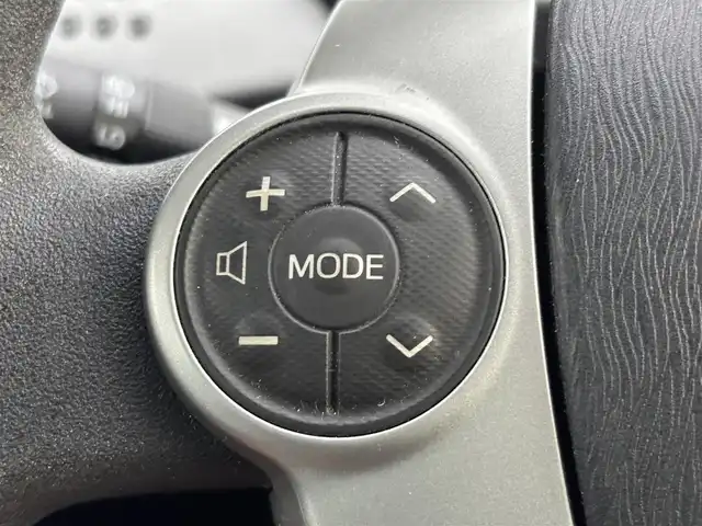 トヨタ プリウス S 滋賀県 2014(平26)年 11.2万km ライトパープルマイカ ワンオーナー/純正ナビ/・Bluetooth/フルセグ/・CD/DVD/バックカメラ/ステアリングリモコン/ETC/トノカバー/電動格納ミラー/HIDオートライト/フォグライト/スマートキー