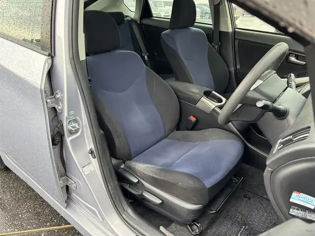 トヨタ プリウス S 滋賀県 2014(平26)年 11.2万km ライトパープルマイカ ワンオーナー/純正ナビ/・Bluetooth/フルセグ/・CD/DVD/バックカメラ/ステアリングリモコン/ETC/トノカバー/電動格納ミラー/HIDオートライト/フォグライト/スマートキー