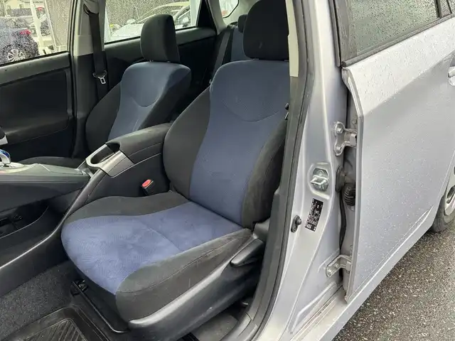 トヨタ プリウス S 滋賀県 2014(平26)年 11.2万km ライトパープルマイカ ワンオーナー/純正ナビ/・Bluetooth/フルセグ/・CD/DVD/バックカメラ/ステアリングリモコン/ETC/トノカバー/電動格納ミラー/HIDオートライト/フォグライト/スマートキー