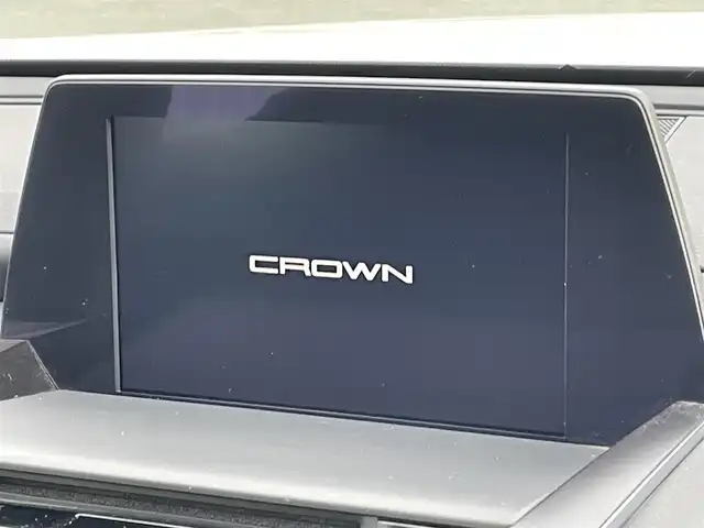トヨタ クラウン ハイブリッド S Cパッケージ 福岡県 2019(平31)年 3.2万km ホワイトパールクリスタルシャイン 黒革シート/トヨタセーフティセンス/PCS/LDA/クリアランスソナー/メーカーナビ/フルセグTV/CD/DVD/BT/SD/AUX/USB/全周囲カメラ/レーダークルーズコントロール/ＢＳＭ/ステアリングヒーター/前席シートヒーター／ベンチレーション/前席パワーシート/パドルシフト/HUD/パーキングアシスト/ビルトインETC/AC100V/LEDオートライト/オートハイビーム/フォグランプ/スマートキー/プッシュスタート/電動パーキング/ブレーキホールド/ステアリングリモコン/電格ミラー