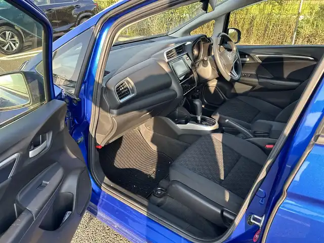 ホンダ フィット 13G Lパッケージ 宮城県 2016(平28)年 4.6万km ブリリアントスポーティブルーメタリック2トーン 純正SDナビ/（VXM-174VFXi）/フルセグTV/前方ドライブレコーダー/ETC/バックカメラ/スマートキー/社外17インチアルミホイール