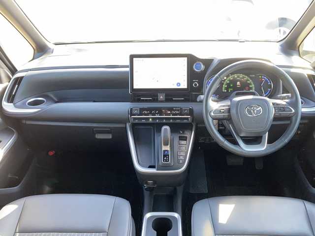 トヨタ ノア ハイブリッド S－Z 佐賀県 2023(令5)年 2.1万km スパークリングブラックパールクリスタルシャイン モデリスタエアロ/純正10.5インチディスプレイオーディオ/パノラマミックビューモニター/快適利便パッケージ/・パワーバックドア/・2列目シートヒーター/・ステアリングヒーター/・オットマン/プリクラッシュセーフティ/レーンディパーチャーアラート/オートハイビーム/アダプティブクルーズコントロール/パーキングアシスト/Advanced Drive/フロントクロストラフィックアラート/レーンチェンジアシスト/ブラインドスポットモニター/クリアランスソナー/ドライバーモニター/両側パワースライドドア/電動パーキングブレーキ/オートブレーキホールド/ハーフレザーシート/ドライブレコーダー/ステアリングリモコン/ビルトインETC2.0/プッシュスタート/スマートキー/LEDヘッドライト/フォグライト/純正アルミホイール