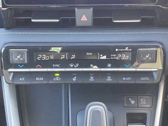 トヨタ ノア ハイブリッド S－Z 佐賀県 2023(令5)年 2.1万km スパークリングブラックパールクリスタルシャイン モデリスタエアロ/純正10.5インチディスプレイオーディオ/パノラマミックビューモニター/快適利便パッケージ/・パワーバックドア/・2列目シートヒーター/・ステアリングヒーター/・オットマン/プリクラッシュセーフティ/レーンディパーチャーアラート/オートハイビーム/アダプティブクルーズコントロール/パーキングアシスト/Advanced Drive/フロントクロストラフィックアラート/レーンチェンジアシスト/ブラインドスポットモニター/クリアランスソナー/ドライバーモニター/両側パワースライドドア/電動パーキングブレーキ/オートブレーキホールド/ハーフレザーシート/ドライブレコーダー/ステアリングリモコン/ビルトインETC2.0/プッシュスタート/スマートキー/LEDヘッドライト/フォグライト/純正アルミホイール