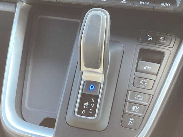 トヨタ ノア ハイブリッド S－Z 佐賀県 2023(令5)年 2.1万km スパークリングブラックパールクリスタルシャイン モデリスタエアロ/純正10.5インチディスプレイオーディオ/パノラマミックビューモニター/快適利便パッケージ/・パワーバックドア/・2列目シートヒーター/・ステアリングヒーター/・オットマン/プリクラッシュセーフティ/レーンディパーチャーアラート/オートハイビーム/アダプティブクルーズコントロール/パーキングアシスト/Advanced Drive/フロントクロストラフィックアラート/レーンチェンジアシスト/ブラインドスポットモニター/クリアランスソナー/ドライバーモニター/両側パワースライドドア/電動パーキングブレーキ/オートブレーキホールド/ハーフレザーシート/ドライブレコーダー/ステアリングリモコン/ビルトインETC2.0/プッシュスタート/スマートキー/LEDヘッドライト/フォグライト/純正アルミホイール