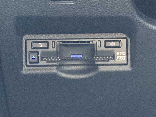 トヨタ ノア ハイブリッド S－Z 佐賀県 2023(令5)年 2.1万km スパークリングブラックパールクリスタルシャイン モデリスタエアロ/純正10.5インチディスプレイオーディオ/パノラマミックビューモニター/快適利便パッケージ/・パワーバックドア/・2列目シートヒーター/・ステアリングヒーター/・オットマン/プリクラッシュセーフティ/レーンディパーチャーアラート/オートハイビーム/アダプティブクルーズコントロール/パーキングアシスト/Advanced Drive/フロントクロストラフィックアラート/レーンチェンジアシスト/ブラインドスポットモニター/クリアランスソナー/ドライバーモニター/両側パワースライドドア/電動パーキングブレーキ/オートブレーキホールド/ハーフレザーシート/ドライブレコーダー/ステアリングリモコン/ビルトインETC2.0/プッシュスタート/スマートキー/LEDヘッドライト/フォグライト/純正アルミホイール