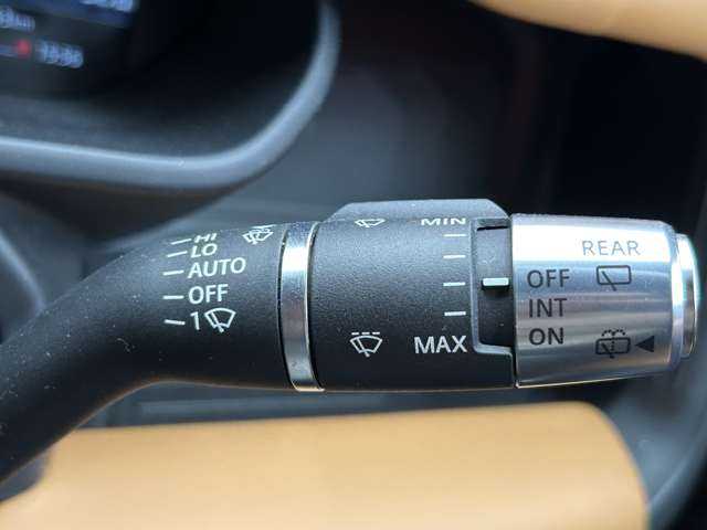 ランドローバー ランドローバー ディフェンダー 110X 千葉県 2022(令4)年 4万km 茶 スライディングパノラミックルーフ　/マトリクスＬＥＤヘッドライト　/コンビレザーシート　/コールドクライメートパック　/３６０°カメラ　/サイドステップ　/エアサスペンション　/ＡＣＣ　/ＨＵＤ　/シートヒーター