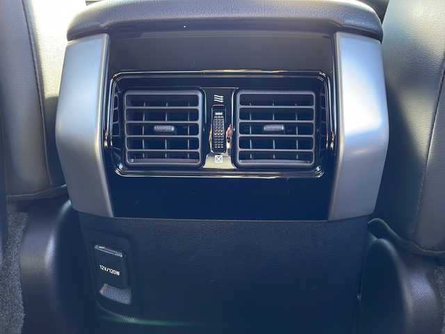 トヨタ ランドクルーザー プラド TX Lパッケージ 岩手県 2023(令5)年 2.3万km ホワイトパールクリスタルシャイン 純正SDナビ/AM/FM/CD/DVD/Bluetooth/フルセグTV/バックカメラ/サンルーフ/ドライブレコーダー/レーダークルーズコントロール/衝突被害軽減ブレーキ/レーンキープアシスト/横滑り防止装置/アイドリングストップ/パワーシート/シートヒーター/オートライト/オートハイビーム/LEDヘッドライト/スマートキー/プッシュスタート/電動格納ミラー/純正17インチAW/純正フロアマット/保証書/取扱説明書”