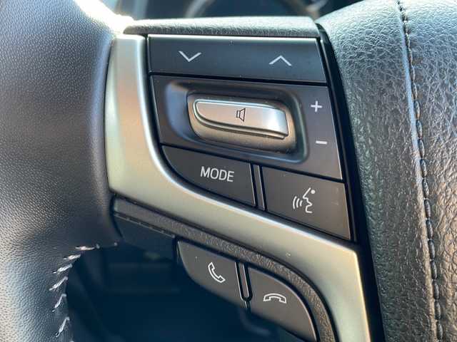 トヨタ ランドクルーザー プラド TX Lパッケージ 岩手県 2023(令5)年 2.3万km ホワイトパールクリスタルシャイン 純正SDナビ/AM/FM/CD/DVD/Bluetooth/フルセグTV/バックカメラ/サンルーフ/ドライブレコーダー/レーダークルーズコントロール/衝突被害軽減ブレーキ/レーンキープアシスト/横滑り防止装置/アイドリングストップ/パワーシート/シートヒーター/オートライト/オートハイビーム/LEDヘッドライト/スマートキー/プッシュスタート/電動格納ミラー/純正17インチAW/純正フロアマット/保証書/取扱説明書”