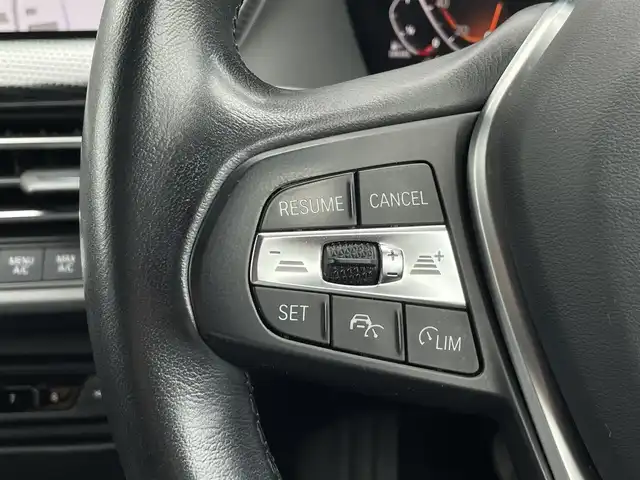 ＢＭＷ １１８ｄ プレイ エディションジョイ+ 三重県 2020(令2)年 3.7万km アルピンホワイトⅢ コンフォートＰＫＧ　/ナビＰＫＧ　/ＬＥＤライト　/カープレイ　/オートマチックテールゲート　/ＡＣＣ　/インテリジェントセーフティー/コンフォートアクセス　/ワイヤレスチャージ　/純正１６ＡＷ　/純正ナビ　/バックカメラ　/ＥＴＣ/純正前後ドラレコ