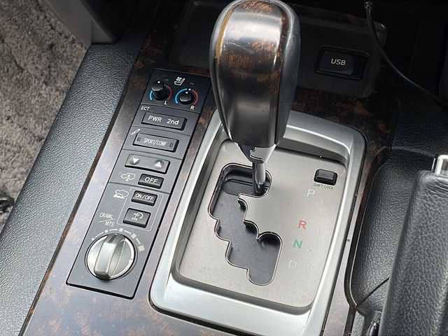 トヨタ ランドクルーザー ZX 新潟県 2015(平27)年 13万km ホワイトパールクリスタルシャイン 社外ホイール24インチ〈LOWENHATT] /社外エアロ〈branew〉/サンルーフ/クルーズコントロール/ルーフレール/シートメモリー/全席シートヒーター/本革レザーシート/自動防眩ミラー/後席モニター/純正フロアマット/ウッドコンビステアリング/フォグランプ/バックカメラ/フルセグ/ビルトインETC/４WD/カーテンエアバック/スマートキー/WACエアコン