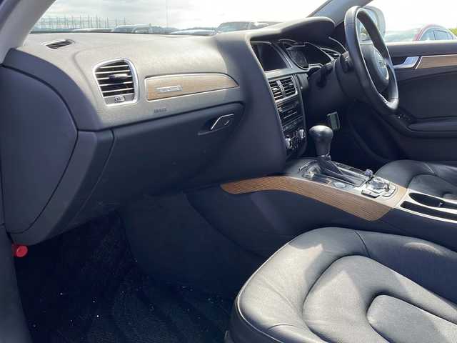 アウディ Ａ４ オールロードクワトロ 新潟県 2014(平26)年 7.3万km グレイシアホワイトメタリック 4WD/純正HDDナビ/CD/DVD/BT/フルセグテレビ/ミュージックサーバー/バックカメラ/ETC/革シート/パワーシート/シートヒーター/パドルシフト /コーナーセンサー/スマートキー/プッシュスタート/キセノンヘッドライト/オートライト/フォグランプ/純正18インチアルミホイール