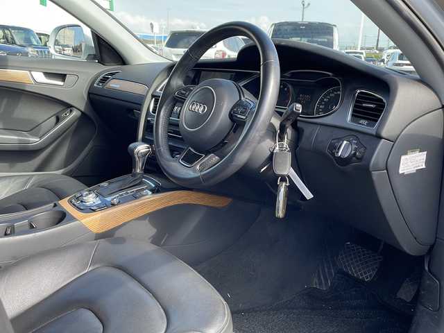 アウディ Ａ４ オールロードクワトロ 新潟県 2014(平26)年 7.3万km グレイシアホワイトメタリック 4WD/純正HDDナビ/CD/DVD/BT/フルセグテレビ/ミュージックサーバー/バックカメラ/ETC/革シート/パワーシート/シートヒーター/パドルシフト /コーナーセンサー/スマートキー/プッシュスタート/キセノンヘッドライト/オートライト/フォグランプ/純正18インチアルミホイール