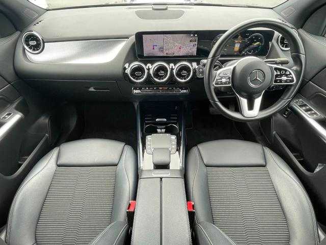 メルセデス・ベンツ ＧＬＡ２００ｄ 埼玉県 2020(令2)年 1.9万km 黒 ワンオーナー　/黒半革　/純正ナビ　/ＬＥＤヘッドライト　/地デジ　　/レーダーセフティＰ　/純正１８インチアルミホイール　/パワートランクグリッド　/アラウンドビューカメラ