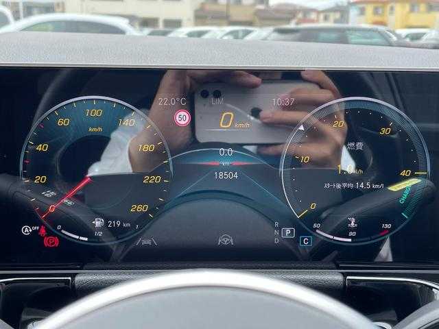 メルセデス・ベンツ ＧＬＡ２００ｄ 埼玉県 2020(令2)年 1.9万km 黒 ワンオーナー　/黒半革　/純正ナビ　/ＬＥＤヘッドライト　/地デジ　　/レーダーセフティＰ　/純正１８インチアルミホイール　/パワートランクグリッド　/アラウンドビューカメラ