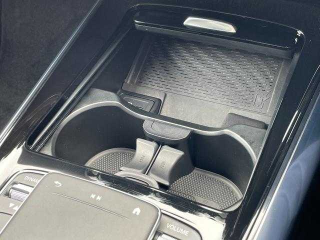 メルセデス・ベンツ ＧＬＡ２００ｄ 埼玉県 2020(令2)年 1.9万km 黒 ワンオーナー　/黒半革　/純正ナビ　/ＬＥＤヘッドライト　/地デジ　　/レーダーセフティＰ　/純正１８インチアルミホイール　/パワートランクグリッド　/アラウンドビューカメラ