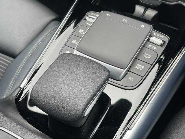 メルセデス・ベンツ ＧＬＡ２００ｄ 埼玉県 2020(令2)年 1.9万km 黒 ワンオーナー　/黒半革　/純正ナビ　/ＬＥＤヘッドライト　/地デジ　　/レーダーセフティＰ　/純正１８インチアルミホイール　/パワートランクグリッド　/アラウンドビューカメラ