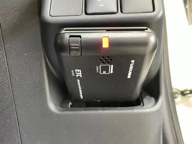 トヨタ アクア L 岩手県 2020(令2)年 9.6万km スーパーホワイトⅡ トヨタセーフティセンスC/プリクラッシュセーフティ/レーンディパーチャーアラート/オートマチックハイビーム/先行車発進告知機能/横滑り防止装置/ヘッドライトレベライザー/社外ナビ/Bluetooth接続機能/ETC/ドライブレコーダー/オートエアコン/15インチスチールホイール/純正ホイールキャップ