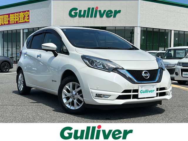 日産 ノート e－パワー X FOUR 鳥取県 2019(令1)年 10.1万km ブリリアントホワイトパール ４・W・D/ワンオーナー/純正ナビ/フルセグ/DVD/CD/BT/USB/アラウンドビューモニター/エマージェンシーブレーキ/レーンキープアシスト/レーダークルーズコントロール/前後コーナーセンサー/ETC/前方ドライブレコーダー/LEDヘットライト/純正15インチアルミホイール/プッシュエンジンスタート/フロアマット・ドアバイザー