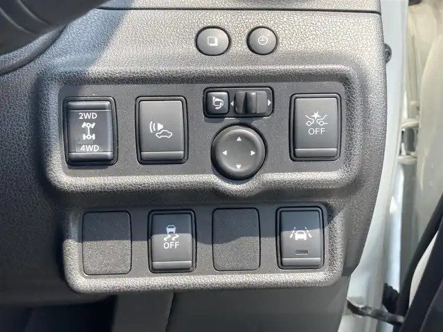 日産 ノート e－パワー X FOUR 鳥取県 2019(令1)年 10.1万km ブリリアントホワイトパール ４・W・D/ワンオーナー/純正ナビ/フルセグ/DVD/CD/BT/USB/アラウンドビューモニター/エマージェンシーブレーキ/レーンキープアシスト/レーダークルーズコントロール/前後コーナーセンサー/ETC/前方ドライブレコーダー/LEDヘットライト/純正15インチアルミホイール/プッシュエンジンスタート/フロアマット・ドアバイザー