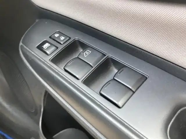 日産 ノート e－パワー X FOUR 鳥取県 2019(令1)年 10.1万km ブリリアントホワイトパール ４・W・D/ワンオーナー/純正ナビ/フルセグ/DVD/CD/BT/USB/アラウンドビューモニター/エマージェンシーブレーキ/レーンキープアシスト/レーダークルーズコントロール/前後コーナーセンサー/ETC/前方ドライブレコーダー/LEDヘットライト/純正15インチアルミホイール/プッシュエンジンスタート/フロアマット・ドアバイザー
