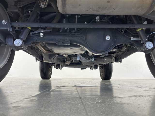 スズキ ジムニー XC 長野県 2024(令6)年 1.2万km ミディアムグレー 4WD/社外メモリナビ&フルセグTV&CD&DVD&USB&BT/クルーズコントロール/車線逸脱警報/衝突軽減ブレーキ/ダウンヒルアシストコントロール/アイドリングストップ/前席シートヒーター/ステアリングスイッチ/ビルトインETC/LEDヘッドライト/オートライト/フロントフォグランプ/電動格納ミラー/ウィンカーミラー/ドアミラーヒーター/純正16インチAW装着/純正フロアマット/純正ドアバイザー/プッシュスタート/スマートキー