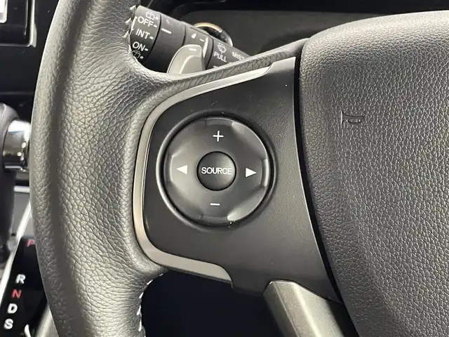 ホンダ ステップワゴン スパーダ ホンダセンシング 神奈川県 2017(平29)年 7.6万km プレミアムスパークルブラックパール 純正ナビ　フリップダウンモニター　バックカメラ　ビルトインＥＴＣ　アダクティブクルーズコントロール　両側パワースライドドア　純正アルミホイール　オートライト　ＬＥＤヘッドライト　地デジフルセグ