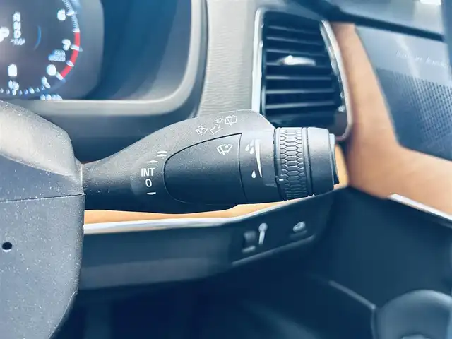 ボルボ ＸＣ９０ B5 AWD ノルディックED 大阪府 2020(令2)年 1.2万km サヴィルグレーメタリック 100台限定/サンルーフ/HarmanKardon/ACC/BLIS/純正ナビ/TV/360度カメラ/applecarplay/純正20インチAW/LEDヘッドライト/電動リアゲート/黒革/メモリ付きパワーシート/シートヒーター/ステアリングヒーター/自動駐車