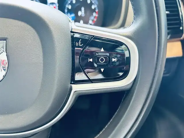 ボルボ ＸＣ９０ B5 AWD ノルディックED 大阪府 2020(令2)年 1.2万km サヴィルグレーメタリック 100台限定/サンルーフ/HarmanKardon/ACC/BLIS/純正ナビ/TV/360度カメラ/applecarplay/純正20インチAW/LEDヘッドライト/電動リアゲート/黒革/メモリ付きパワーシート/シートヒーター/ステアリングヒーター/自動駐車