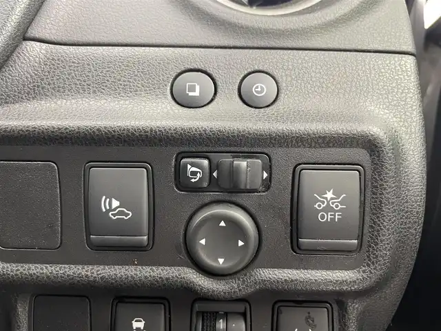 日産 ノート e－パワー X 富山県 2019(平31)年 0.9万km ブリリアントシルバー 純正ナビ（AM/FM/DVD/BT/フルセグ）/全方位カメラ/ドライブレコーダー/ETC/衝突被害軽減システム/レーンキープアシスト/コーナーセンサー/横滑り防止装置/アイドリングストップ/純正アルミホイール/純正フロアマット/オートハロゲンライト/ステアリングスイッチ/スマートキー