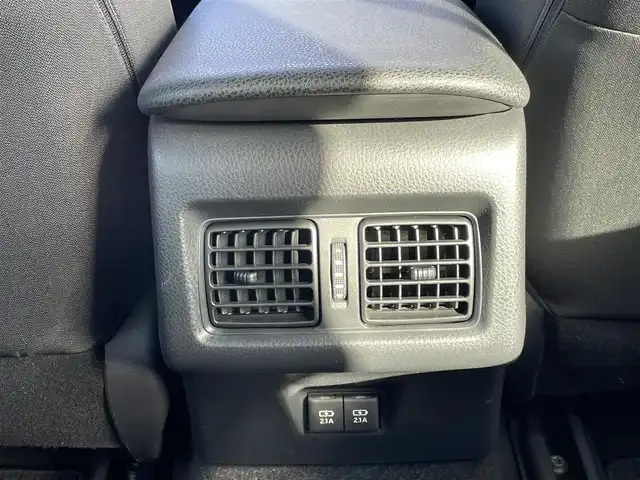 トヨタ カムリ G 宮崎県 2017(平29)年 9.4万km エモーショナルレッド 純正ナビ/　(AM/FM/BT/SD/DVD/TV)/サンルーフ/オートライト/オートハイビーム/クルーズコントロール/キープレーンアシスト/ドライブレコーダー/電動格納ミラー/純正アルミ　17インチ/純正マット/USB　前：１　後：２/シガーソケット/ETC2.0