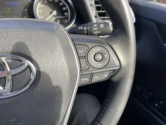 トヨタ カムリ G 宮崎県 2017(平29)年 9.4万km エモーショナルレッド 純正ナビ/　(AM/FM/BT/SD/DVD/TV)/サンルーフ/オートライト/オートハイビーム/クルーズコントロール/キープレーンアシスト/ドライブレコーダー/電動格納ミラー/純正アルミ　17インチ/純正マット/USB　前：１　後：２/シガーソケット/ETC2.0