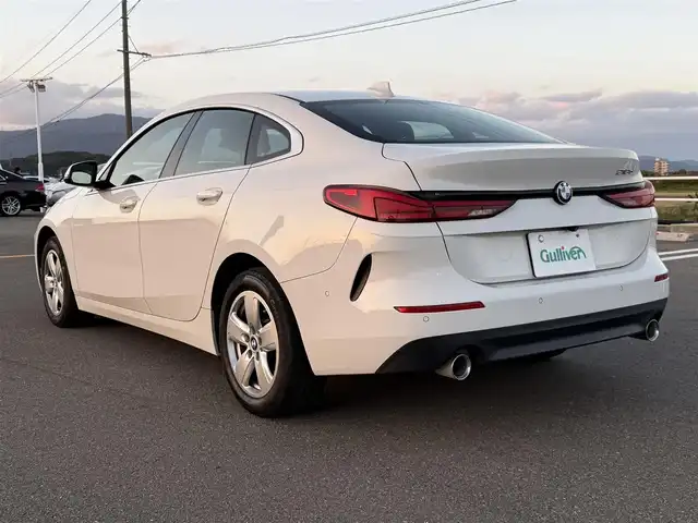 ＢＭＷ ＢＭＷ ２１８ｄ グランクーペ プレイ EDジョイ+ 佐賀県 2021(令3)年 6.8万km 白 純正ナビ/Bluetooth/USB/バックカメラ/ブラインドスポットモニター/アダクティブクルーズコントロール/オートホールド/１２Vソケット/デュアルエアコン/メモリー付きパワーシート/純正フロアマット/純正アルミ/衝突被害軽減システム/レーンキープアシスト/横滑り防止機能