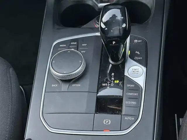 ＢＭＷ ＢＭＷ ２１８ｄ グランクーペ プレイ EDジョイ+ 佐賀県 2021(令3)年 6.8万km 白 純正ナビ/Bluetooth/USB/バックカメラ/ブラインドスポットモニター/アダクティブクルーズコントロール/オートホールド/１２Vソケット/デュアルエアコン/メモリー付きパワーシート/純正フロアマット/純正アルミ/衝突被害軽減システム/レーンキープアシスト/横滑り防止機能