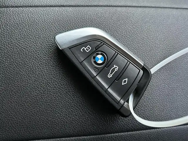 ＢＭＷ ＢＭＷ ２１８ｄ グランクーペ プレイ EDジョイ+ 佐賀県 2021(令3)年 6.8万km 白 純正ナビ/Bluetooth/USB/バックカメラ/ブラインドスポットモニター/アダクティブクルーズコントロール/オートホールド/１２Vソケット/デュアルエアコン/メモリー付きパワーシート/純正フロアマット/純正アルミ/衝突被害軽減システム/レーンキープアシスト/横滑り防止機能