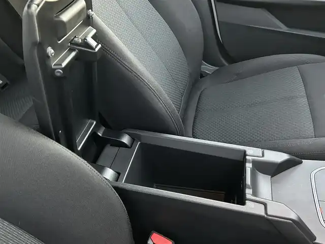 ＢＭＷ ＢＭＷ ２１８ｄ グランクーペ プレイ EDジョイ+ 佐賀県 2021(令3)年 6.8万km 白 純正ナビ/Bluetooth/USB/バックカメラ/ブラインドスポットモニター/アダクティブクルーズコントロール/オートホールド/１２Vソケット/デュアルエアコン/メモリー付きパワーシート/純正フロアマット/純正アルミ/衝突被害軽減システム/レーンキープアシスト/横滑り防止機能