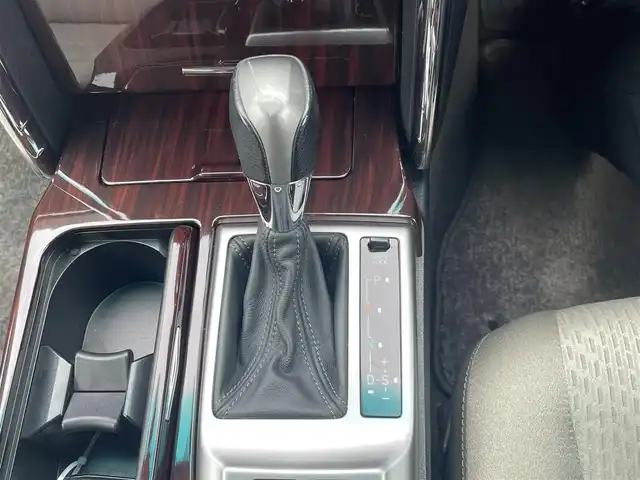 トヨタ マークＸ 250G リラックスセレクション 兵庫県 2010(平22)年 5.8万km ホワイトパールクリスタルシャイン 純正SDナビ/フルセグ/Bluetooth/CD/DVD/AUX/バックカメラ/ステアリングリモコン/革巻ステアリング/パワーシート/フォグランプ/カーテンエアバッグ/ETC/純正アルミホイール/スイッチスタート