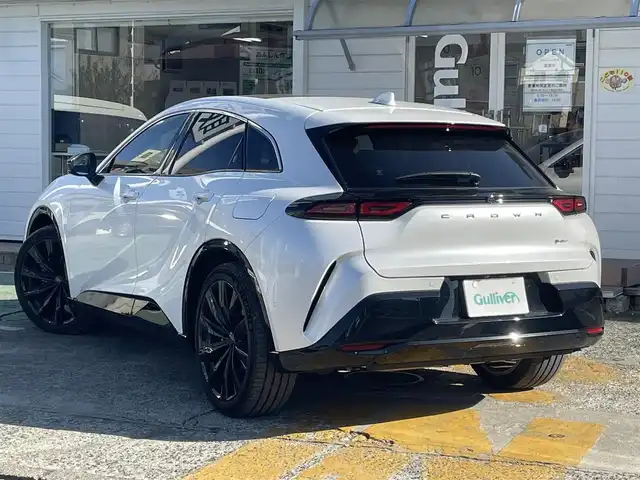 トヨタ クラウン スポーツ Z 神奈川県 2024(令6)年 1.3万km プレシャスホワイトパール 純正122.3インチディスプレイオーディオ/　（コネクティッドナビ・Bluetooth）/フルセグTV/パノラマルーフ/サンドブラウン本革シート/前席パワーシート/前席シートヒーター/エアシート/ステアリングヒーター/トヨタセーフティセンス/トヨタチームメイト/パノラミックビューモニター/デジタルインナーミラー/レーダークルーズコントロール/ブラインドスポットモニター/ヘッドアップディスプレイ/縦置き置くだけ充電/パワーバックドア/ビルトインETC2.0/スマートキー×2/保証書/取扱説明書