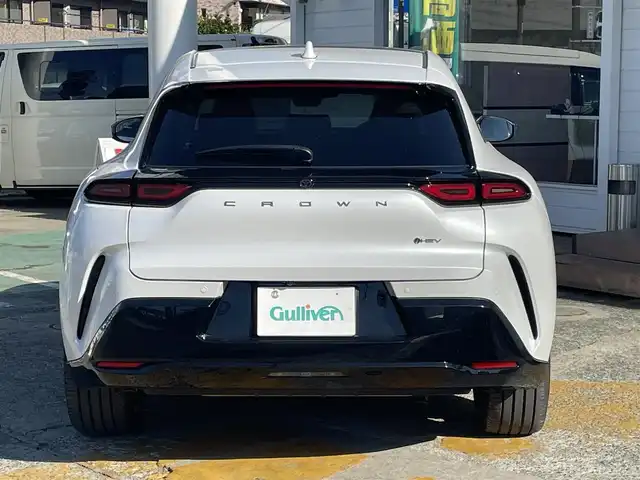 トヨタ クラウン スポーツ Z 神奈川県 2024(令6)年 1.3万km プレシャスホワイトパール 純正122.3インチディスプレイオーディオ/　（コネクティッドナビ・Bluetooth）/フルセグTV/パノラマルーフ/サンドブラウン本革シート/前席パワーシート/前席シートヒーター/エアシート/ステアリングヒーター/トヨタセーフティセンス/トヨタチームメイト/パノラミックビューモニター/デジタルインナーミラー/レーダークルーズコントロール/ブラインドスポットモニター/ヘッドアップディスプレイ/縦置き置くだけ充電/パワーバックドア/ビルトインETC2.0/スマートキー×2/保証書/取扱説明書