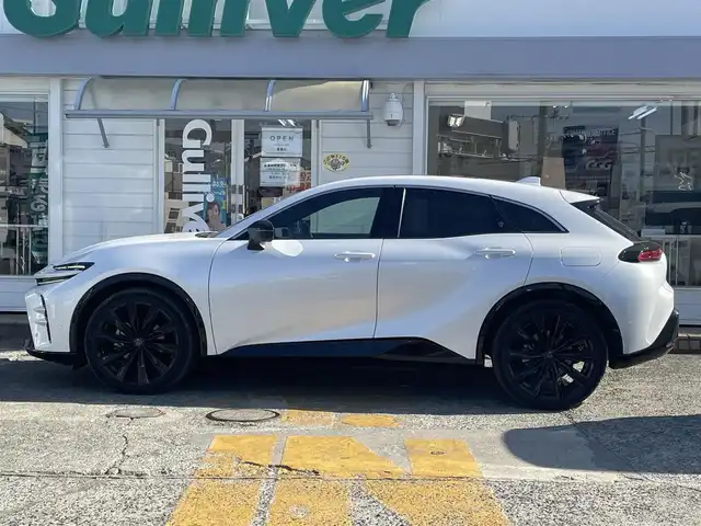 トヨタ クラウン スポーツ Z 神奈川県 2024(令6)年 1.3万km プレシャスホワイトパール 純正122.3インチディスプレイオーディオ/　（コネクティッドナビ・Bluetooth）/フルセグTV/パノラマルーフ/サンドブラウン本革シート/前席パワーシート/前席シートヒーター/エアシート/ステアリングヒーター/トヨタセーフティセンス/トヨタチームメイト/パノラミックビューモニター/デジタルインナーミラー/レーダークルーズコントロール/ブラインドスポットモニター/ヘッドアップディスプレイ/縦置き置くだけ充電/パワーバックドア/ビルトインETC2.0/スマートキー×2/保証書/取扱説明書