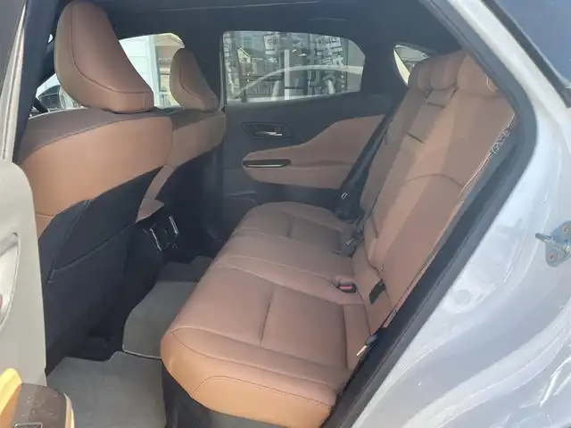 トヨタ クラウン スポーツ Z 神奈川県 2024(令6)年 1.3万km プレシャスホワイトパール 純正122.3インチディスプレイオーディオ/　（コネクティッドナビ・Bluetooth）/フルセグTV/パノラマルーフ/サンドブラウン本革シート/前席パワーシート/前席シートヒーター/エアシート/ステアリングヒーター/トヨタセーフティセンス/トヨタチームメイト/パノラミックビューモニター/デジタルインナーミラー/レーダークルーズコントロール/ブラインドスポットモニター/ヘッドアップディスプレイ/縦置き置くだけ充電/パワーバックドア/ビルトインETC2.0/スマートキー×2/保証書/取扱説明書