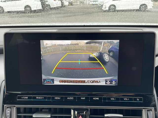 トヨタ クラウン ハイブリッド S Four 岩手県 2021(令3)年 6万km グレー ボディーカラー：特別設定色プレシャスメタル〈1L5〉/4WD/純正ナビ(CD/DVD/SD/ラジオ/Bluetooth)/フルセグテレビ/バックカメラ/プリクラッシュセーフティ/レーンディパーチャーアラート/レーダークルーズコントロール/オートハイビーム/ブラインドスポットモニター/ハーフレザーシート/前席シートヒーター/前席パワーシート/ビルトインETC(2.0)/AC100V電源/コーナーセンサー/リアサンシェード/純正17inアルミホイール/純正フロアマット/スマートキー（×2）/ステアリングスイッチ/ドアバイザー/保証書