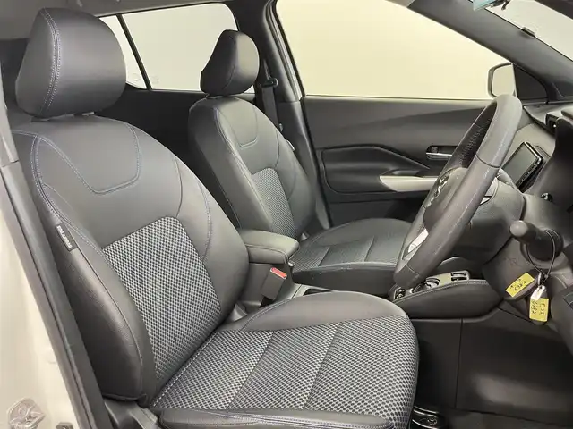 日産 キックス X 埼玉県 2021(令3)年 6.3万km ブリリアントホワイトパール/ピュアブラック 2トーン プロパイロット　純正９インチナビ　アラウンドビューモニター　ビルトインＥＴＣ　ドライブレコーダー　レーダークルーズコントロール　インテリジェントルームミラー　ハーフレザー　オートライト　ＬＥＤライト