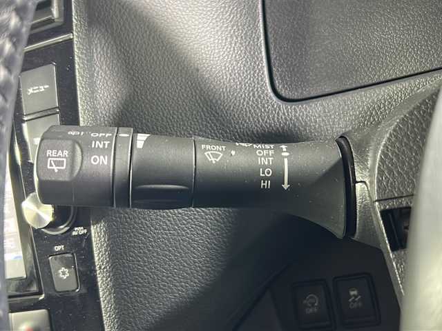 日産 セレナ HWS S HV Vセレ +SeftyⅡ 福岡県 2015(平27)年 1.7万km ブリリアントホワイトパール 禁煙車 /アラウンドビューモニター/バックカメラ /フリップダウンモニター /純正メモリナビ【フルセグTV DVD CD BT】 /横滑り防止装置 /レーンキープアシスト /コーナーセンサー /ビルドインETC