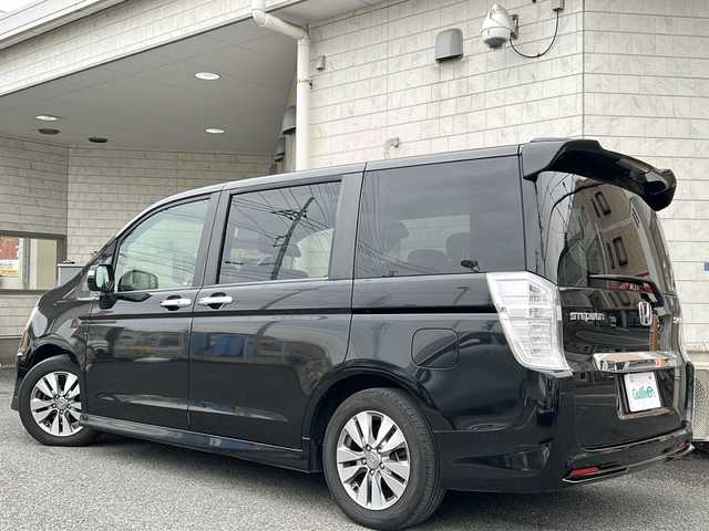 ホンダ ステップワゴン スパーダ Z 神奈川県 2013(平25)年 10.5万km プレミアムスパークルブラックパール 純正9インチSDナビ/【CD/DVD/SD/フルセグTV/BT】/バックカメラ/フリップダウンモニター/純正16インチAW/両側パワースライドドア/アイドリングストップ/パドルシフト/ステアリングスイッチ/ビルトインETC/純正フロアマット/スマートキー/スペアキー/新車時保証書/取扱説明書