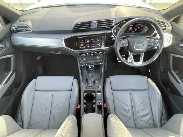 アウディ Ｑ３ 35TDIクワトロ Sライン 石川県 2021(令3)年 1.2万km 白 グレー革シート/シートヒーター/衝突軽減Ｂ/アダプティブクルーズコントロール/ブラインドスポットモニター/純正ナビ/フルセグＴＶ/Ｂａｎｇ＆Ｏｌｆｕｓｅｎ/３６０カメラ/クリアランスソナー/電動リアゲート/ＬＥＤヘッドライト/アンビエントライト