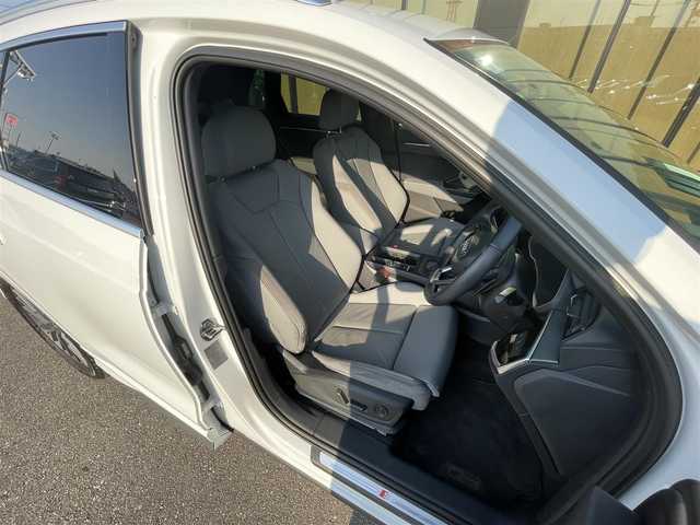 アウディ Ｑ３ 35TDIクワトロ Sライン 石川県 2021(令3)年 1.2万km 白 グレー革シート/シートヒーター/衝突軽減Ｂ/アダプティブクルーズコントロール/ブラインドスポットモニター/純正ナビ/フルセグＴＶ/Ｂａｎｇ＆Ｏｌｆｕｓｅｎ/３６０カメラ/クリアランスソナー/電動リアゲート/ＬＥＤヘッドライト/アンビエントライト