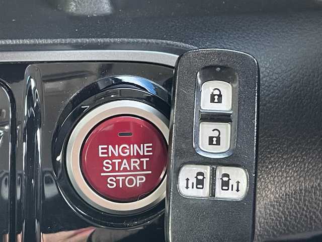 ホンダ Ｎ ＢＯＸ 2トーン G ターボ SSパッケージ 東京都 2016(平28)年 6.6万km プレミアムホワイトパールⅡ 純正ナビ/バックモニター/シティブレーキアクティブシステム/クルーズコントロール/シートヒーター/両側パワースライドドア/ＥＴＣ/横滑り抑制機能/ＥＣＯＮモード/ステアリングリモコン/オートエアコン