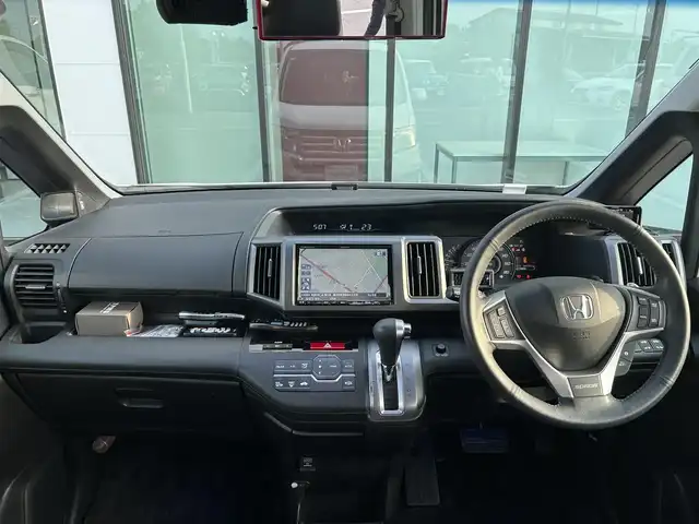 ホンダ ステップワゴン スパーダ Z クールスピリット 栃木県 2012(平24)年 6万km ホワイトオーキッドパール ALPINE10.2インチフリップダウンモニター/ALPINE8インチナビ/フルセグTV/DVD/Bluetooth/バックカメラ/ETC/前ドライブレコーダー/両側パワースライドドア/クルーズコントロール/スマートキー×2/HIDオートライト/フォグランプ/純正17インチAW/車高調/社外テールランプ/アイドリングストップ/横滑り防止装置/保証書/取説/パドルシフト/ドアバイザー/電動格納ミラー
