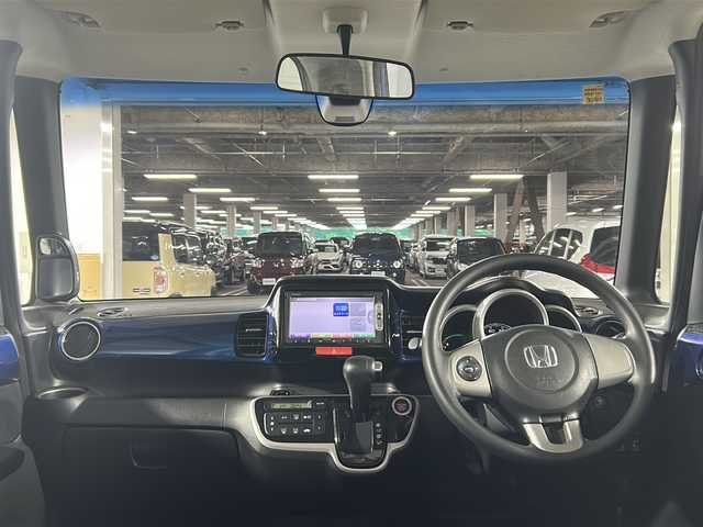 ホンダ Ｎ ＢＯＸ SSパッケージ 福岡県 2014(平26)年 6.3万km プレミアムダイナミックブルーパール 両側パワースライドドア　/衝突軽減ブレーキ　/横滑り防止装置　/バックカメラ　/社外フロアマット　/ベンチシート　/プッシュスタートボタン　/スマートキー　/ホンダ純正ナビラジオＣＤ