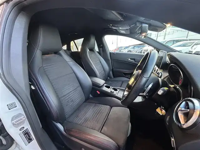 メルセデス・ベンツ ＣＬＡ１８０ Sブレイク AMG スタイル 鹿児島県 2017(平29)年 5.1万km カルサイトホワイト 純正ナビ/CD/DVD再生/フルセグTV/Bluetoothオーディオ/バックカメラ/前後ドライブレコーダー/ハーフレザーシート/運転席パワーシート/前席シートヒーター/電動リアゲート/オートライト/前後コーナーセンサー/純正フロアマット/ETC